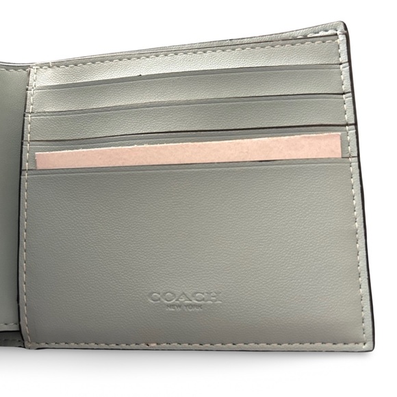 NWOT Coach Slim Billfold Wallet In Signature Canvas - Picture 2 of 6